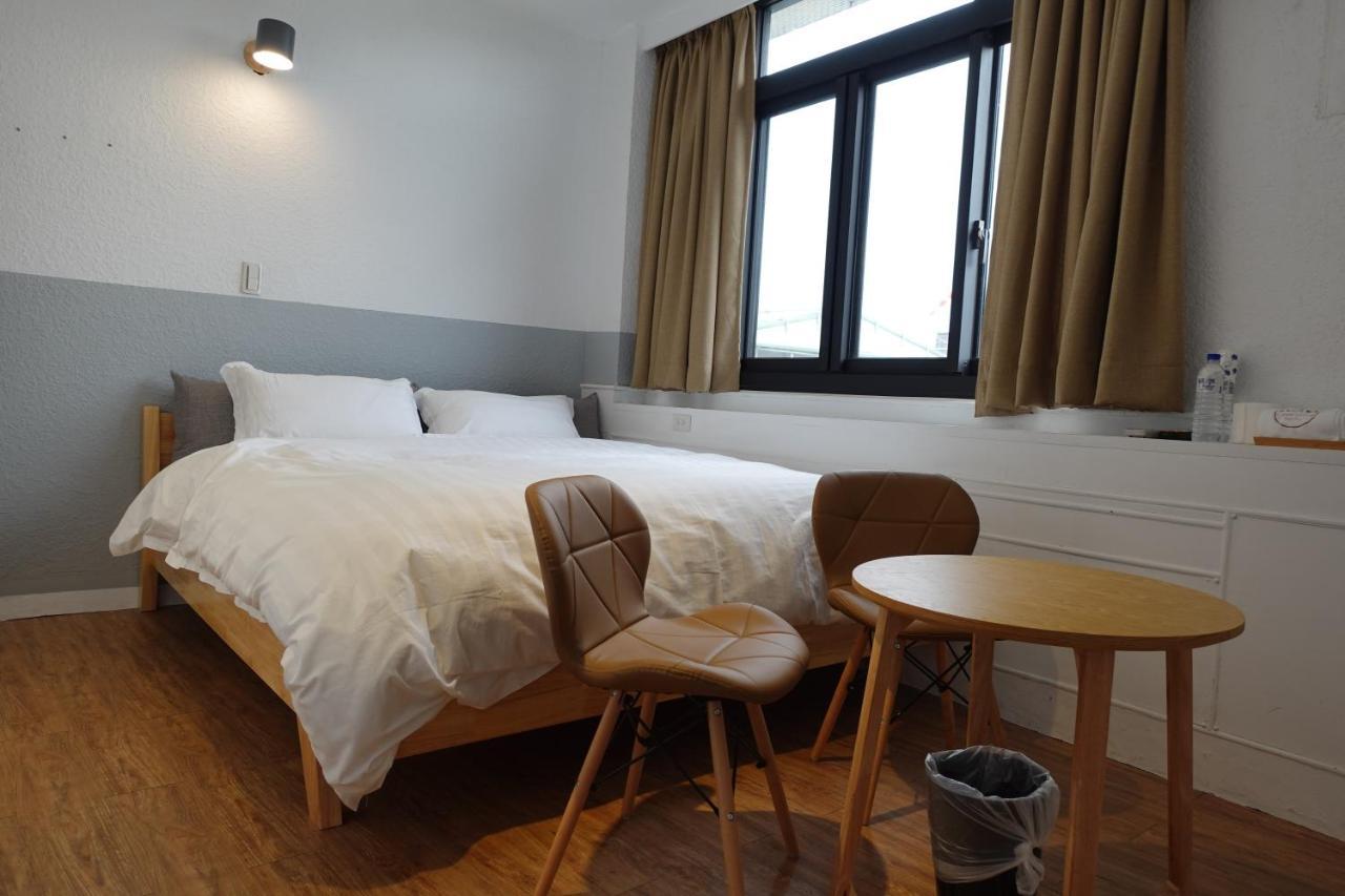 Small Island Homestay Tainan Zewnętrze zdjęcie